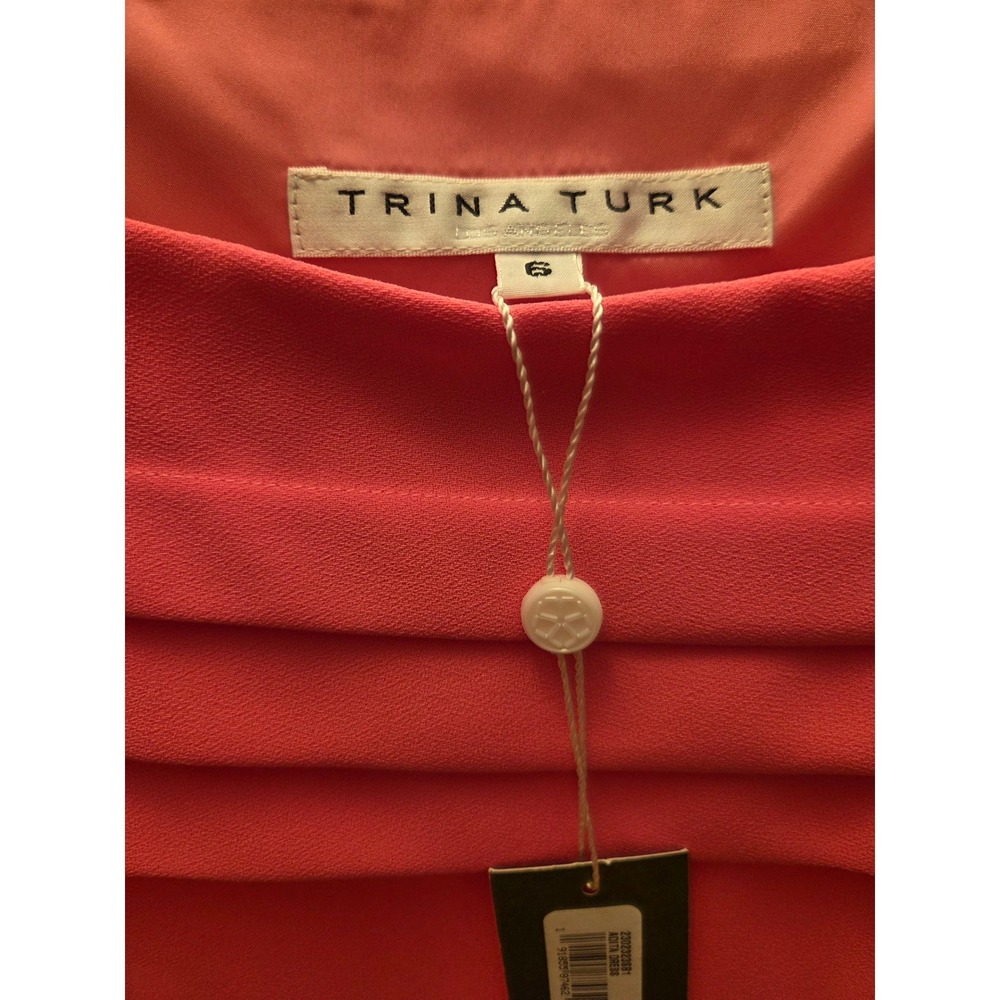 Trina Turk Adita Dress Pink Pleated Boat Neck Short Sleeve Shift Size 6 NEW - Picture 3 of 8